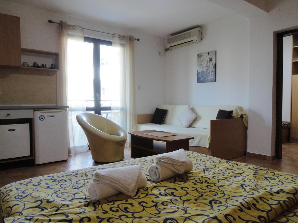 Apartments Mare Budva Quarto foto
